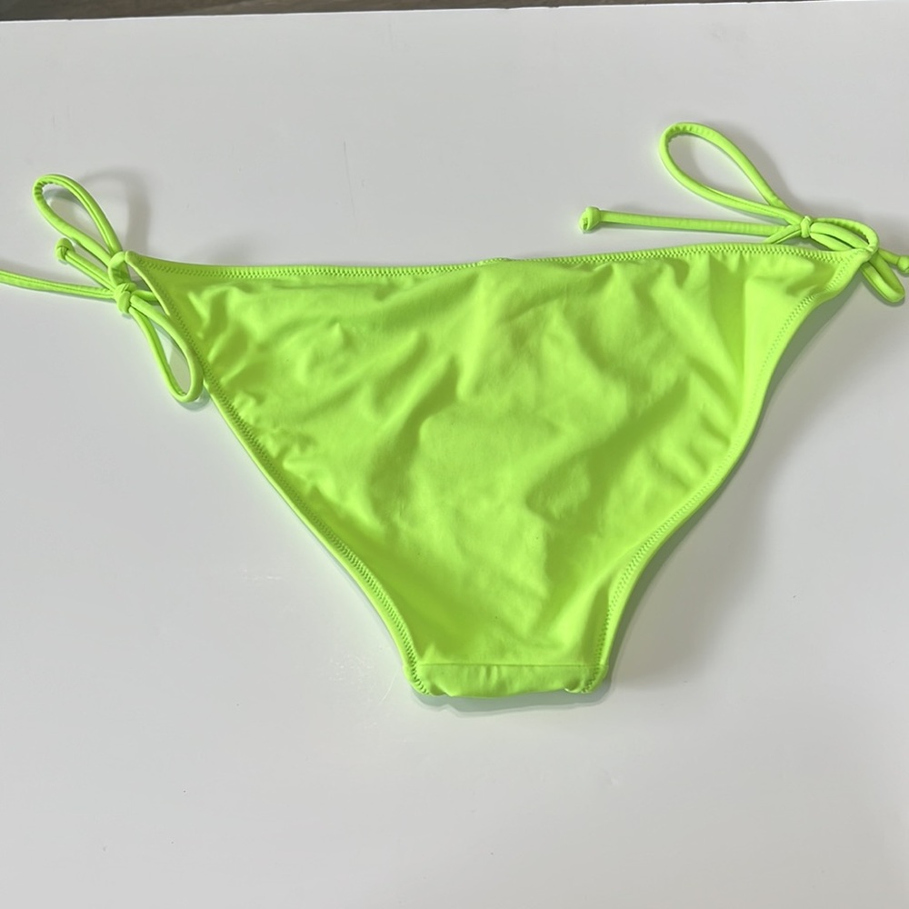 Victoria’s Secret String Bikini Bottom With Metal… - image 3